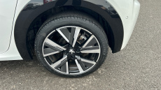 Peugeot 208 1.2 PureTech 100 GT 5dr EAT8 Petrol Hatchback